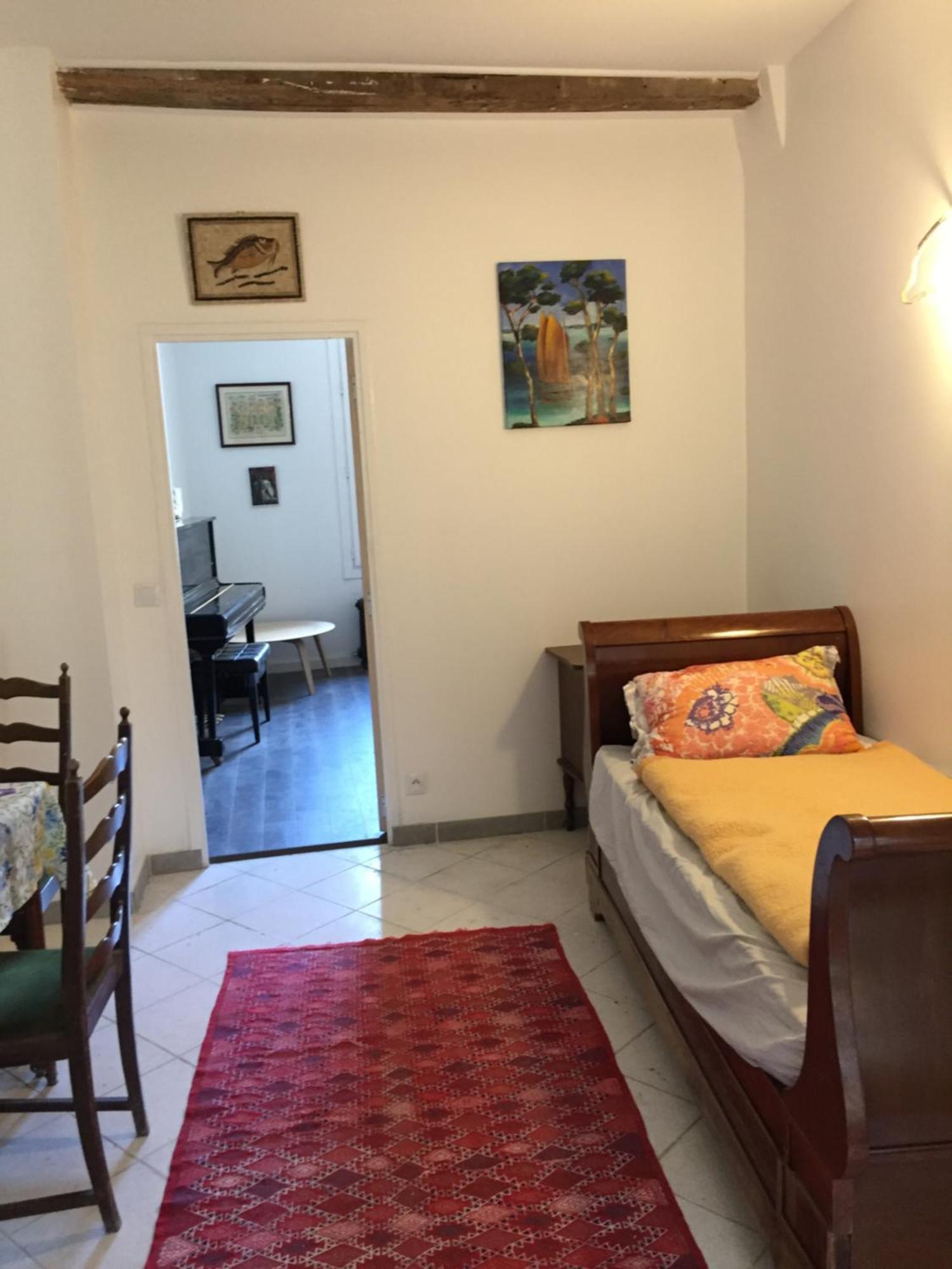 Proche Du Chateau De Versaillles Une Chambre Avec Jardin Versalhes Exterior foto